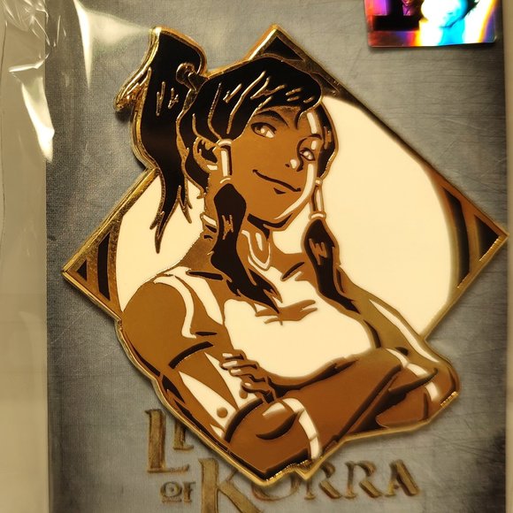 Legend of Korra Limited Edition Collectible Enamel Pin - Picture 1 of 3